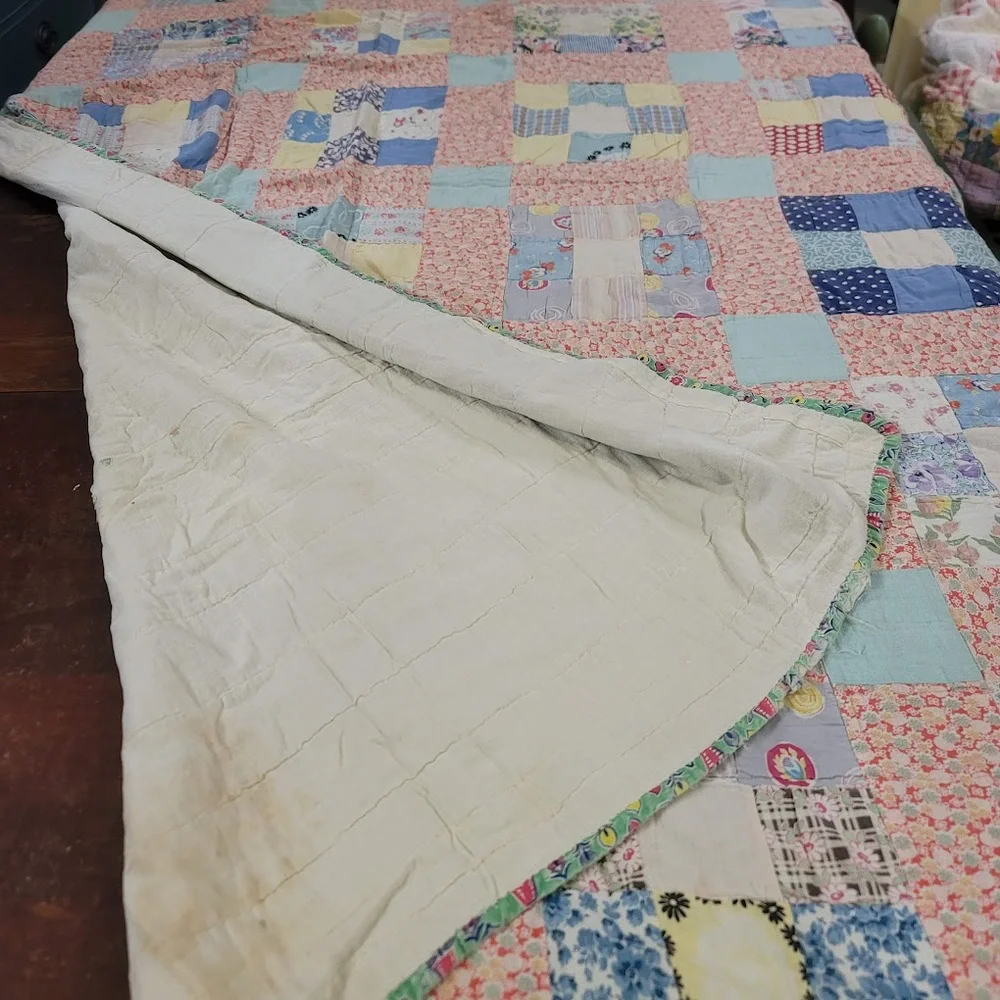 Vintage Handmade Quilt Full OR Twin Bedspread Blanket Farmhouse Cabin 51x72
